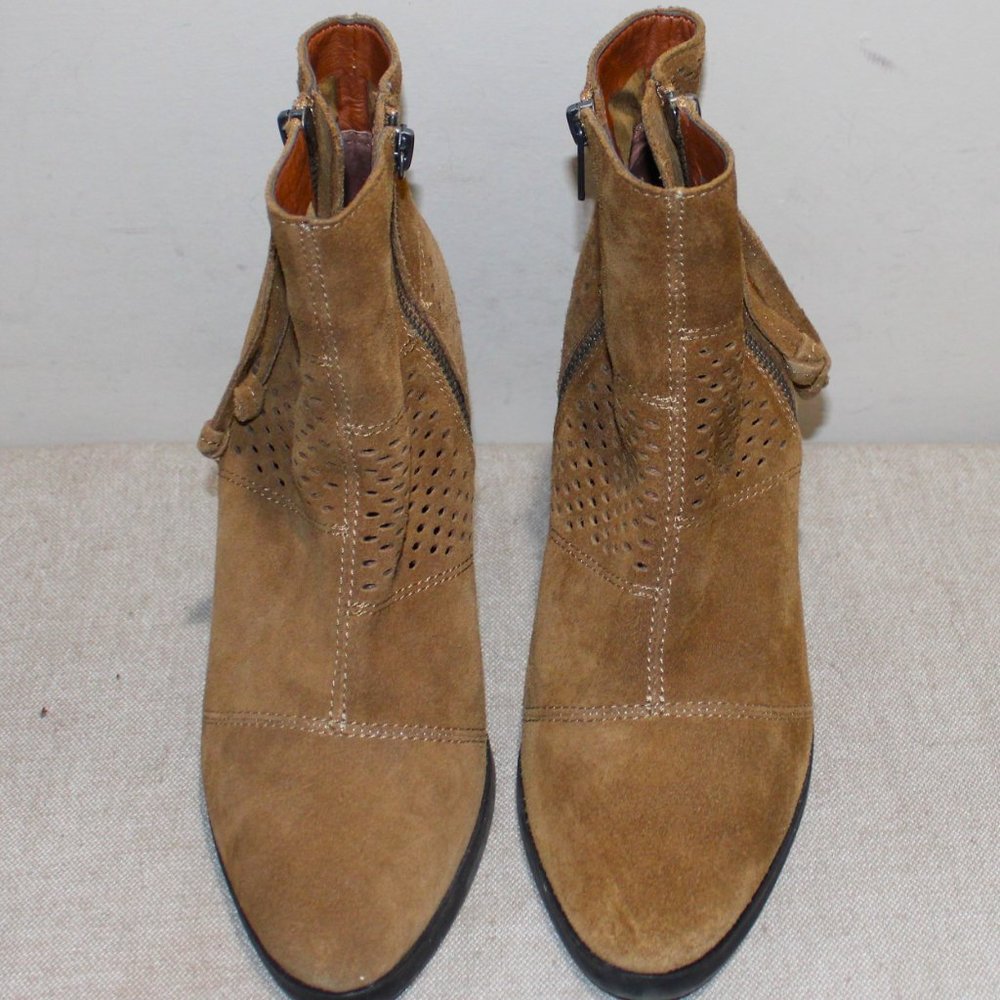 VGC LADIES LUCKY BRAND SUEDE LEATHER ANKLE BOOTS - 8 1/2 - - Picture 2 of 9